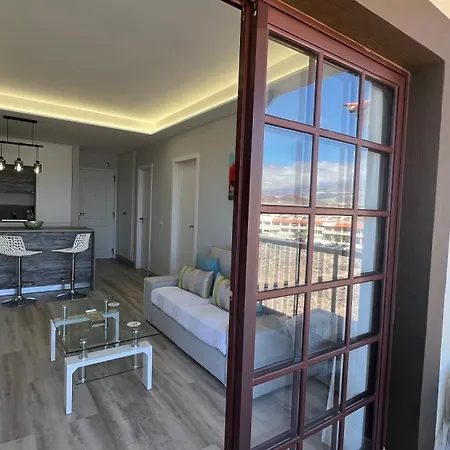 Boutique One Bed Sea Views And Free Wifi Lägenhet *