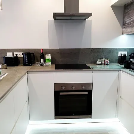 Boutique One Bed Sea Views And Free Wifi Apartment