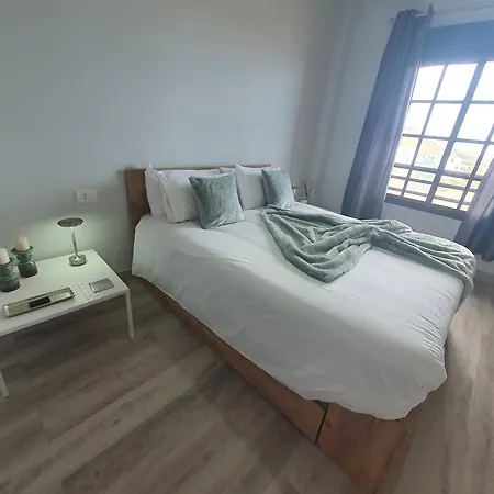 Lägenhet Boutique One Bed Sea Views And Free Wifi