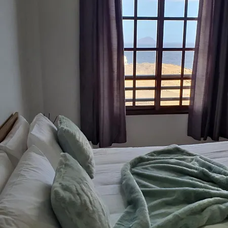 Boutique One Bed Sea Views And Free Wifi