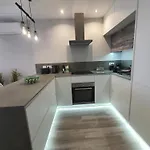 Boutique One Bed Sea Views And Free Wifi طوستا ديل سيلونثيو