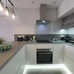 شقة Boutique One Bed Sea Views And Free Wifi طوستا ديل سيلونثيو