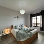 شقة Boutique One Bed Sea Views And Free Wifi *