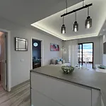 شقة Boutique One Bed Sea Views And Free Wifi *