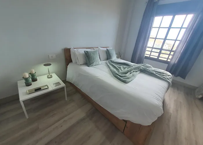 Апартаменты Boutique One Bed Sea Views And Free Wifi