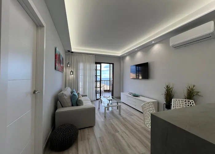 Boutique One Bed Sea Views And Free Wifi Апартаменты *
